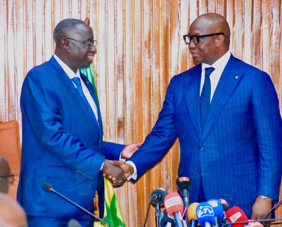 PASSATION DE SERVICE AU MINISTERE DE L’INTERIEUR : Le Général Jean Baptiste Tine prend le fanion de la sécurité intérieure et décline ses orientations