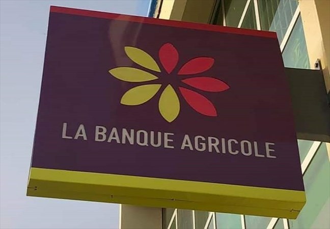IL A TENTÉ DE TROMPER LA BANQUE AGRICOLE POUR OBTIENIR UN PRÊT DE 25 MILLIONS F CFA:L'entrepreneur Mouhamet D. Diaby, pour finaliser la construction d'une école, a loué un faux titre foncier pour 2,5 millions F Cfa qu'il a tenté de remettre en guise