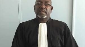 RISQUE D’EXPULSION VERS LA GUINEE POUR LE BLOGUEUR DJIBRIL AGI SYLLA : Me Amadou Aly Kane saisit le ministre de l’Intérieur d’une lettre pertinente ; Amnesty international mobilise