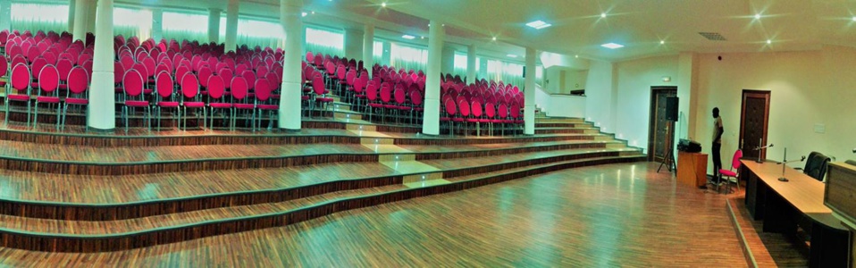 Faux, l’eau coule des robinets au niveau de la Maison de la presse Faux, l’eau coule des robinets au niveau de la Maison de la presse