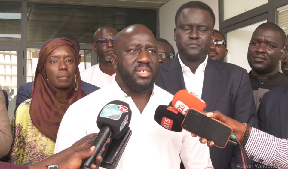 Le ministre Alioune Sall en visite dans les centres numériques : Une impulsion vers la souveraineté numérique Le ministre Alioune Sall en visite dans les centres numériques : Une impulsion vers la souveraineté numérique