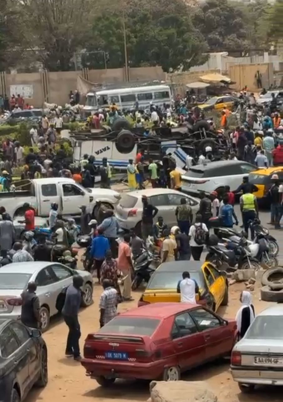 TROIS ACCIDENTS : ROND-POINT EMG, L’AUTOROUTE ET LA VDN3 : Dakar renoue avec les chocs ; un mort du côté de EMG