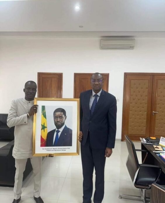 Découvrez la photo officielle du chef de l'Etat qui sera dans les ministères, directions…