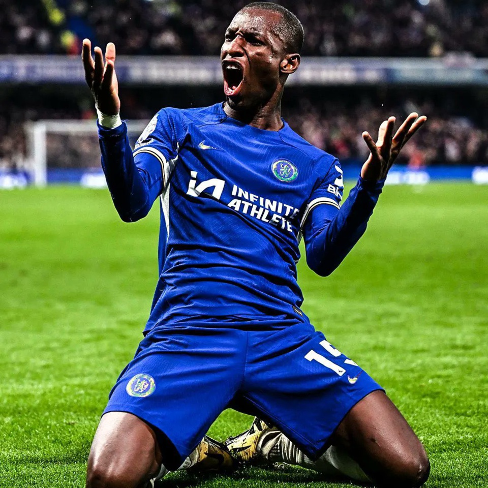 AVEC 16 BUTS A CHELSEA : Nicolas Jackson s'offre un doublé et égale Drogba pour sa première saison à Chelsea AVEC 16 BUTS A CHELSEA : Nicolas Jackson s'offre un doublé et égale Drogba pour sa première saison à Chelsea