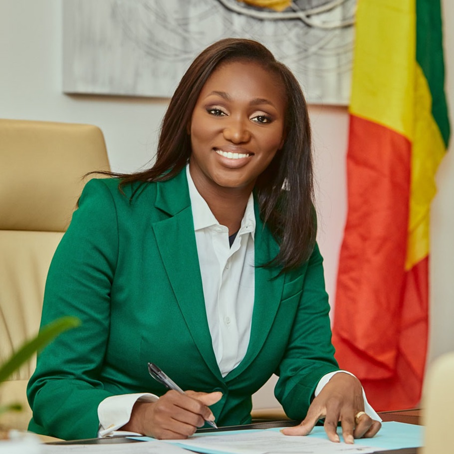 ANTA BABACAR NGOM CROIT TOUJOURS EN SON DESTIN PRÉSIDENTIEL : «J’ai entendu des tas de moqueries, comme Anta Thiouth, Anta poussin, mais cela ne m’affecte en rien… Au contraire, je suis devenue plus brave, courageuse et surtout résiliente»