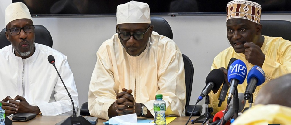 PASSATION DE SERVICE À L’ONAS : La gestion de Mamour Diallo saluée apr le personnel, Dr Cheikh Dieng promet le «jub, Jubal et Jubanti»