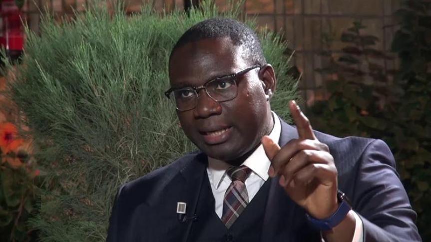 Le ministre Moussa Balla Fofana tire sur le Promoged