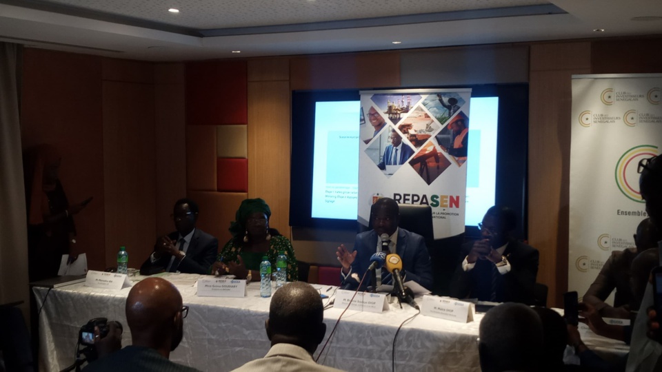 SOUVERAINETE ECONOMIQUE : QUELS DISPOSITIFS REGLEMENTAIRES ET LEGISLATIFS POUR ACCOMPAGNER LE SECTEUR PRIVE NATIONAL ? L’Osidea regroupe pendant deux jours l’ensemble des acteurs du secteur privé SOUVERAINETE ECONOMIQUE : QUELS DISPOSITIFS REGLEMENTAIRES ET LEGISLATIFS POUR ACCOMPAGNER LE SECTEUR PRIVE NATIONAL ? L’Osidea regroupe pendant deux jours l’ensemble des acteurs du secteur privé