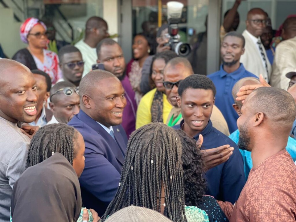 PASSATION DE SERVICE A LA LONASE : Toussaint Manga s’engage à faire de la Lonase un instrument d’accomplissement du projet souverainiste de l’Etat PASSATION DE SERVICE A LA LONASE : Toussaint Manga s’engage à faire de la Lonase un instrument d’accomplissement du projet souverainiste de l’Etat