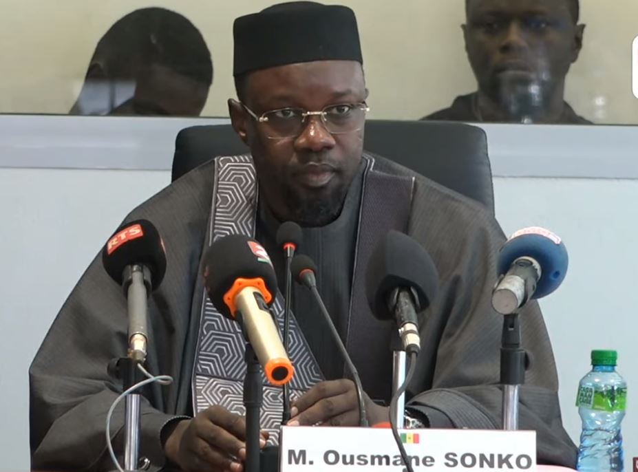 DECRET DE REPARTITION DES SERVICES DE L’ETAT ENTRE LA PRESIDENCE, LA PRIMATURE …: Ousmane Sonko hérite de la surveillance et du contrôle de l’occupation du sol et du Bureau opérationnel de coordination et de suivi des projets et programmes