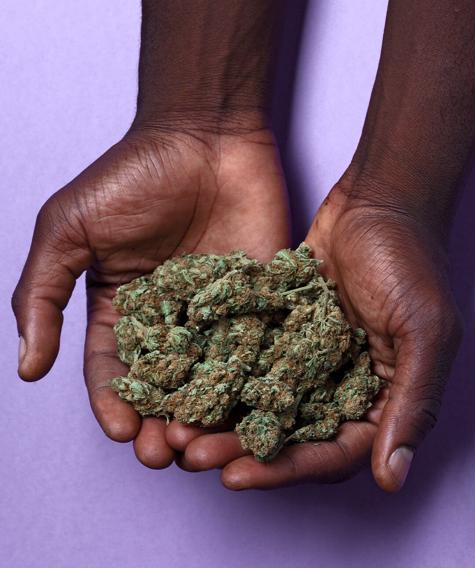 PANIQUE AU COMMISSARIAT DE THIAROYE : Un dealer de kush développe un état grave de manque durant sa garde à vue, pique une crise et atterrit à l’hôpital