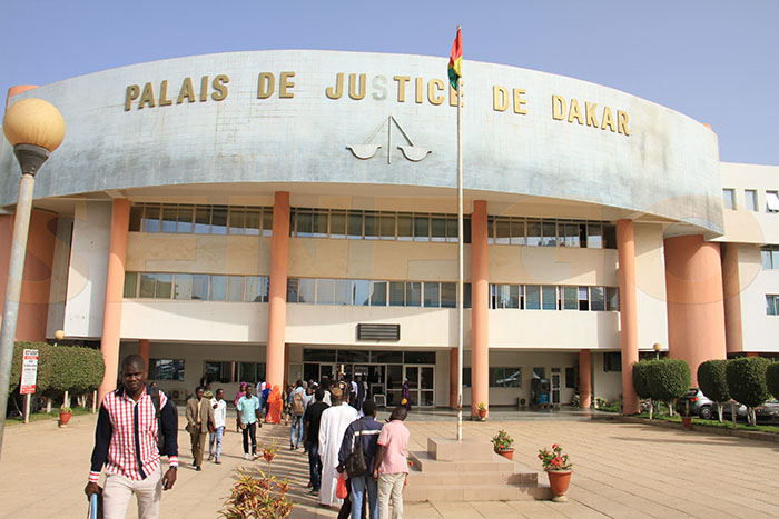 UN GENDARME DE LA GARDE RAPPROCHÉE DE BABACAR DIAGNE DU CNRA TRAINÉ AU TRIBUNAL PAR SON ÉPOUSE POLICIÈRE : Le couple se déchire à la barre pour une histoire d'infidélité, de violences conjugale...