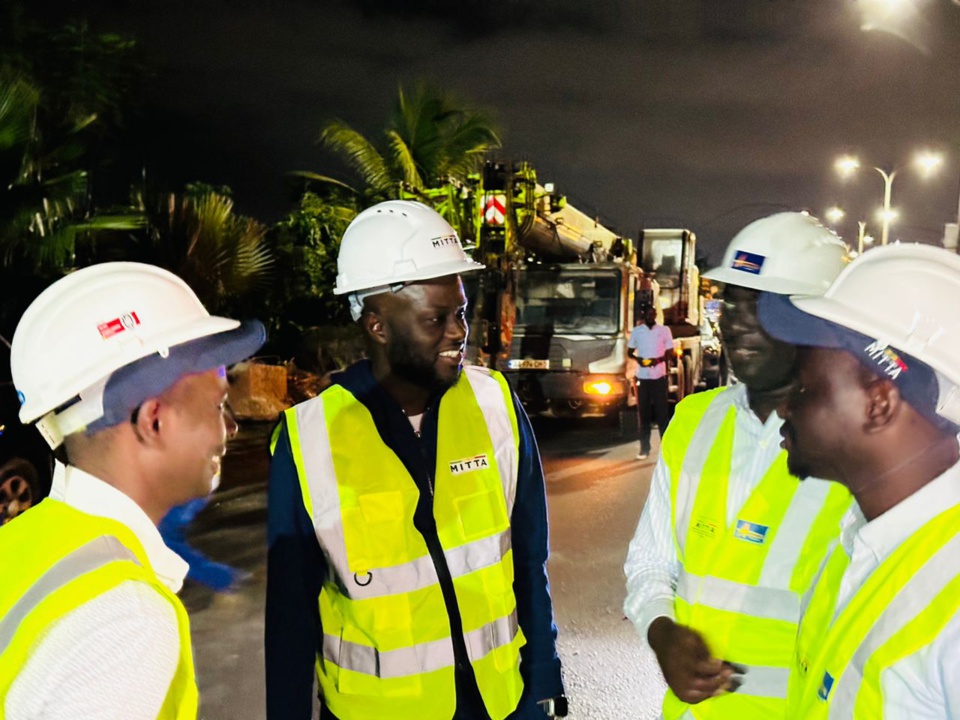 VISITE SURPRISE DU MINISTRE El Malick NDIAYE AUX TRAVAILLEURS DE L'AGEROUTE VISITE SURPRISE DU MINISTRE El Malick NDIAYE AUX TRAVAILLEURS DE L'AGEROUTE