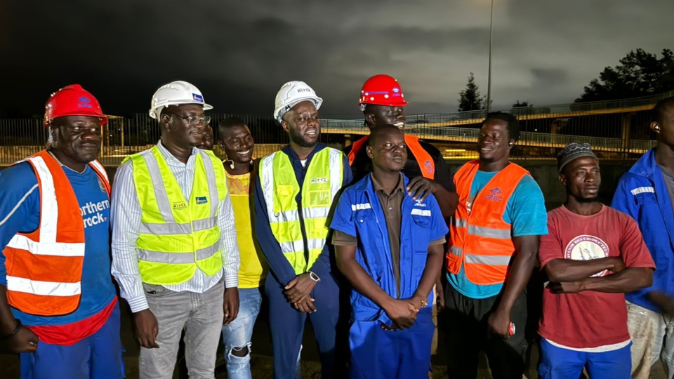 VISITE SURPRISE DU MINISTRE El Malick NDIAYE AUX TRAVAILLEURS DE L'AGEROUTE VISITE SURPRISE DU MINISTRE El Malick NDIAYE AUX TRAVAILLEURS DE L'AGEROUTE