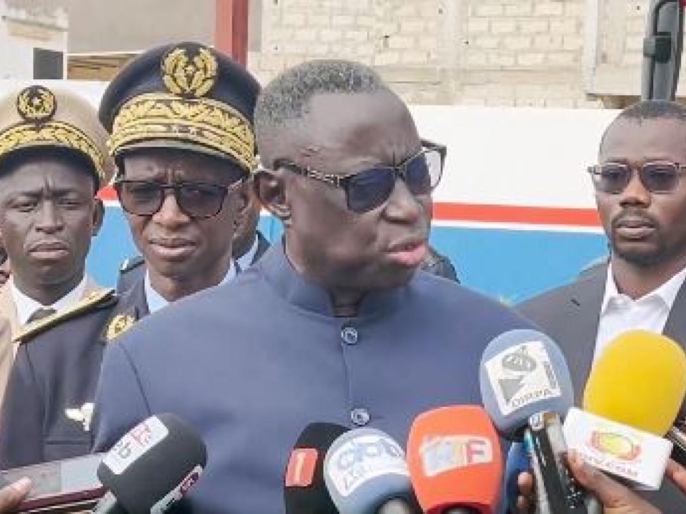 INAUGURATION DE LA CASERNE DES SAPEURS-POMPIERS DE KEUR MASSAR : Le ministre de l’Intérieur annonce une administration de proximité, une sécurité publique de proximité et une sécurité civile de proximité INAUGURATION DE LA CASERNE DES SAPEURS-POMPIERS DE KEUR MASSAR : Le ministre de l’Intérieur annonce une administration de proximité, une sécurité publique de proximité et une sécurité civile de proximité