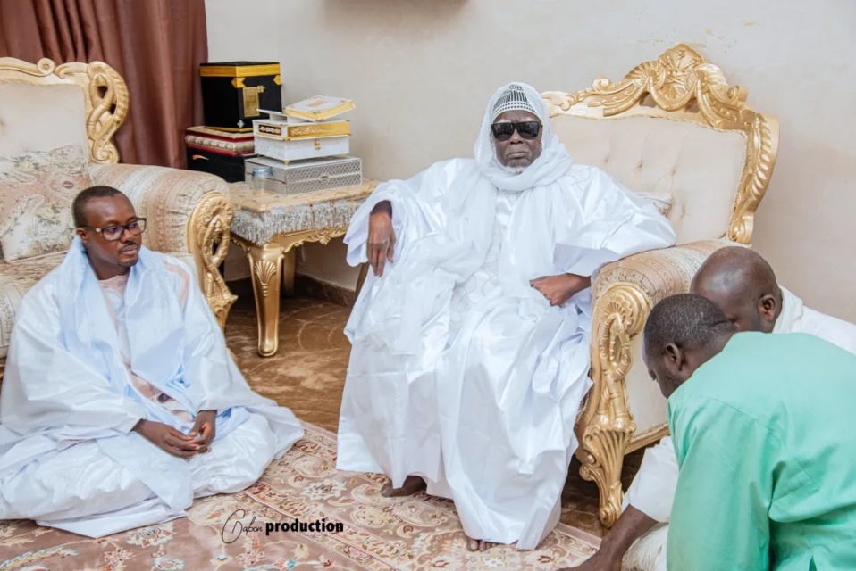 Serigne Mountakha Mbacké fait sa déclaration mais pas un mot sur la polémique sur le port du voile Serigne Mountakha Mbacké fait sa déclaration mais pas un mot sur la polémique sur le port du voile