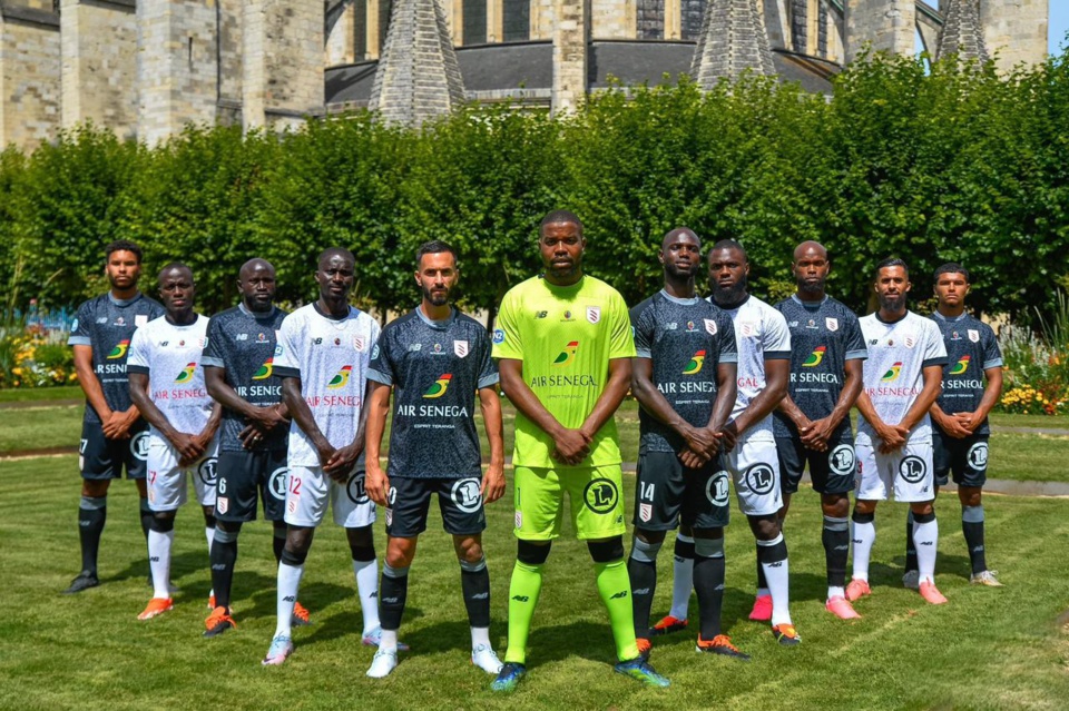 France : L’équipe de Sadio Mané dévoile ses nouveaux maillots avec Air Sénégal en sponsor France : L’équipe de Sadio Mané dévoile ses nouveaux maillots avec Air Sénégal en sponsor