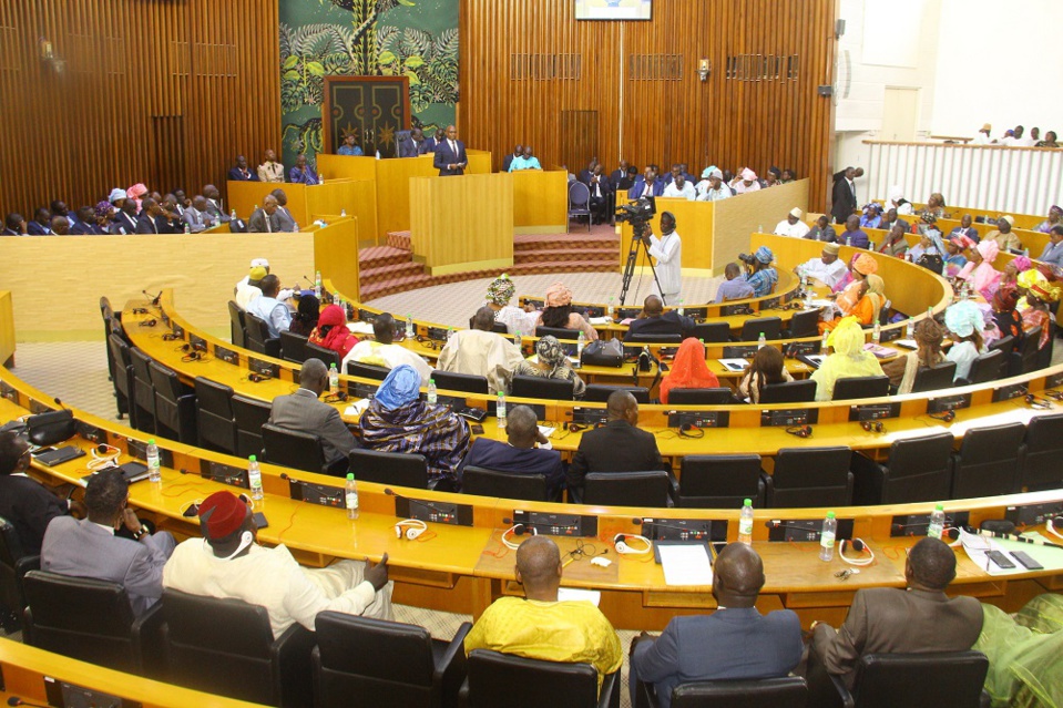 Règlement intérieur de l'Assemblée nationale Les députés convoqués en séance plénière mardi pour l’ouverture de la première session extraordinaire Règlement intérieur de l'Assemblée nationale Les députés convoqués en séance plénière mardi pour l’ouverture de la première session extraordinaire
