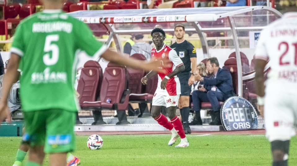 ABATTAGE, BOX-TO-BOX, DISTANCE…: Ce que les chiffres disent sur Lamine Camara ABATTAGE, BOX-TO-BOX, DISTANCE…: Ce que les chiffres disent sur Lamine Camara