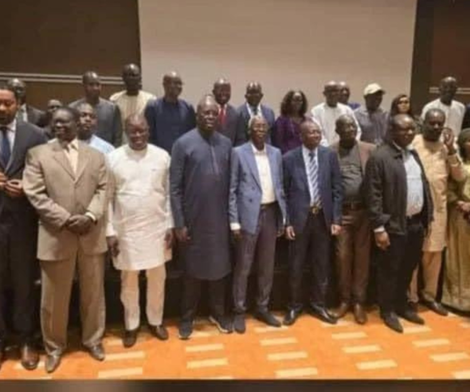 NAISSANCE DE NOUVELLE ALLIANCE POLITIQUE : Le bloc Takku ambitionne d’unifier la mouvance libérale et démocratique du Sénégal NAISSANCE DE NOUVELLE ALLIANCE POLITIQUE : Le bloc Takku ambitionne d’unifier la mouvance libérale et démocratique du Sénégal
