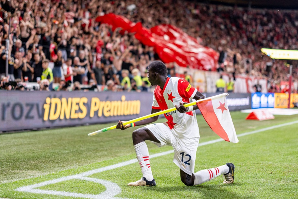 ARRIERE GAUCHE DE 19 ANS EVOLUANT AU SLAVIA PRAGUE (D1 REPUBLIQUE TCHEQUE) : El Hadji Malick Diouf, le nouveau visage dans la tanière ARRIERE GAUCHE DE 19 ANS EVOLUANT AU SLAVIA PRAGUE (D1 REPUBLIQUE TCHEQUE) : El Hadji Malick Diouf, le nouveau visage dans la tanière