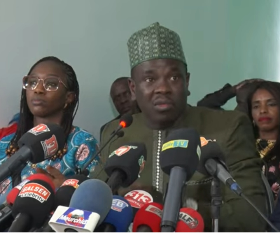 CRISE À L'ASSEMBLÉE NATIONALE : Yewwi Askan Wi accuse Amadou Mame Diop et Benno de sabotage parlementaire CRISE À L'ASSEMBLÉE NATIONALE : Yewwi Askan Wi accuse Amadou Mame Diop et Benno de sabotage parlementaire