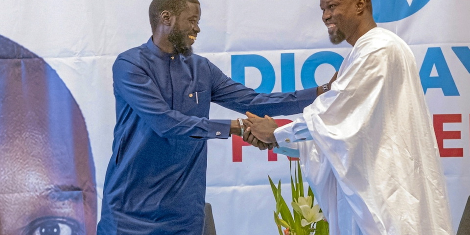 PRÉPARATION DES LÉGISLATIVES : Sonko acte la mort de Diomaye-Président, décide que Pastef y participera sous sa propre bannière et fait des mécontents PRÉPARATION DES LÉGISLATIVES : Sonko acte la mort de Diomaye-Président, décide que Pastef y participera sous sa propre bannière et fait des mécontents