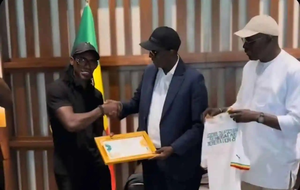 BEL HOMMAGE D’AMADOU BA A COACH CISSE : « Artisan de la gloire du football sénégalais » BEL HOMMAGE D’AMADOU BA A COACH CISSE : « Artisan de la gloire du football sénégalais »