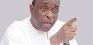 Jean Paul Dias écrase Sonko