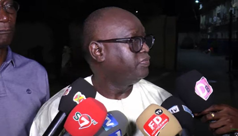 Me Elhadj Diouf recadre certains journalistes Me Elhadj Diouf recadre certains journalistes