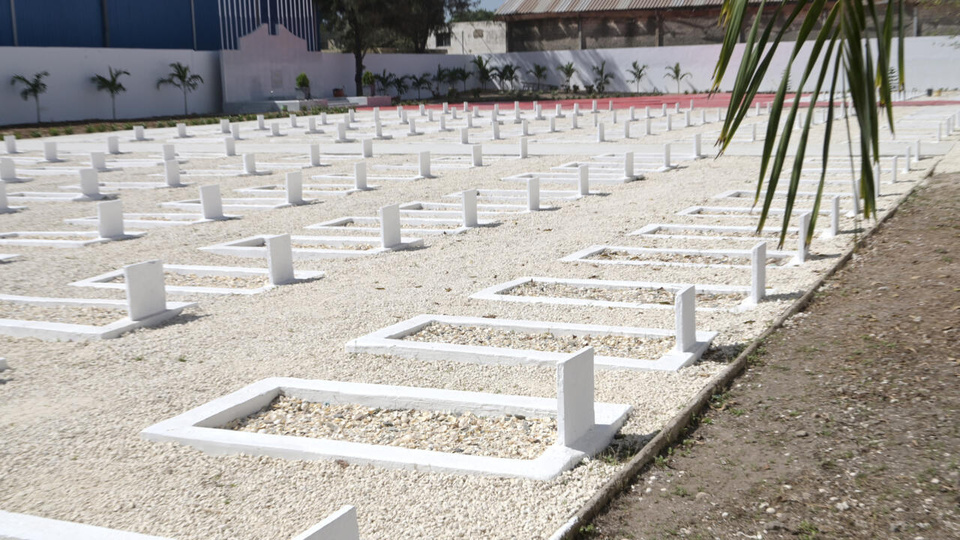 MASSACRE» A THIAROYE EN 1944 : Diomaye Faye révèle ‘’l’aveu’’ de Macron, et se questionne sur les 350 militaires français au Sénégal MASSACRE» A THIAROYE EN 1944 : Diomaye Faye révèle ‘’l’aveu’’ de Macron, et se questionne sur les 350 militaires français au Sénégal