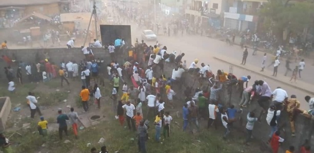 Guinée : des dizaines de morts dans des heurts lors d'un match de foot (sources médicales)