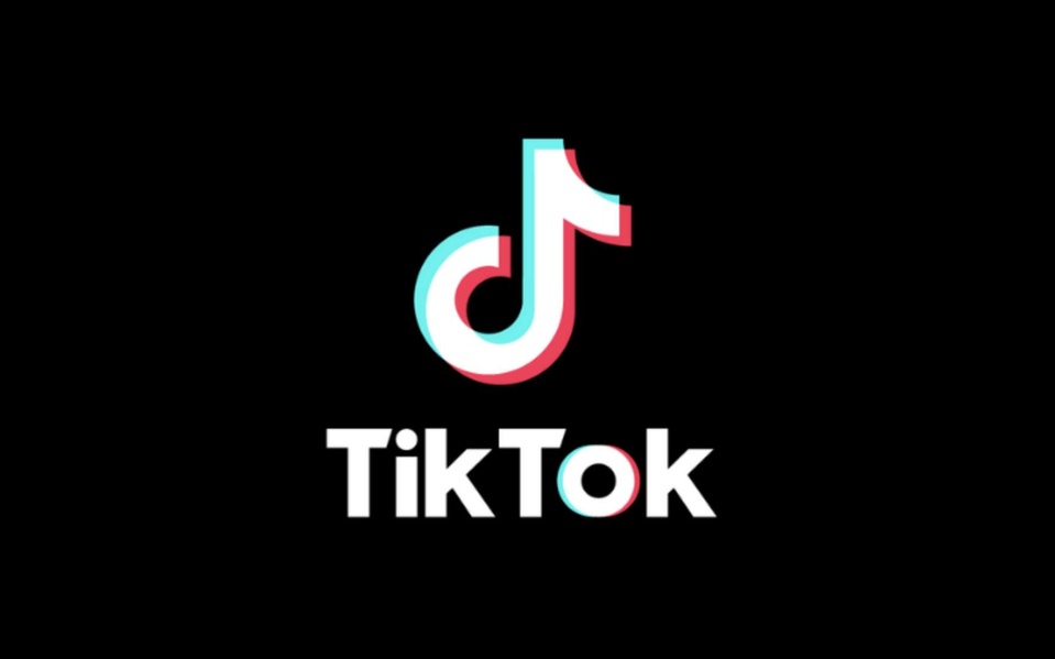 DÉTOURNEMENT DE MINEURE A YEUMBEUL SUD : Une fille de 16 ans draguée sur Tik-Tok, séquestrée toute une nuit et transformée en objet sexuel DÉTOURNEMENT DE MINEURE A YEUMBEUL SUD : Une fille de 16 ans draguée sur Tik-Tok, séquestrée toute une nuit et transformée en objet sexuel