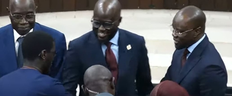 le pouvoir comme une crise d'hémorroïde le pouvoir comme une crise d'hémorroïde