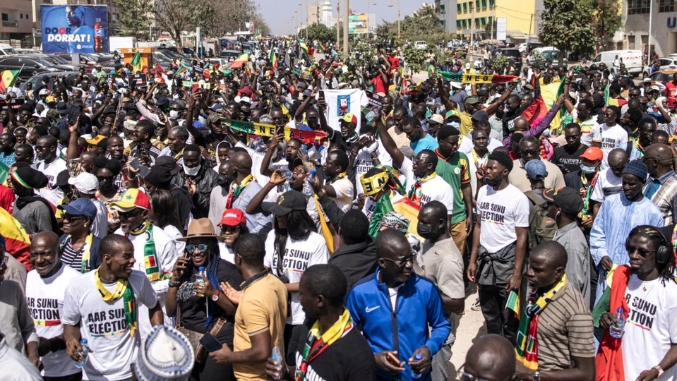 L’opposition crée un front L’opposition crée un front