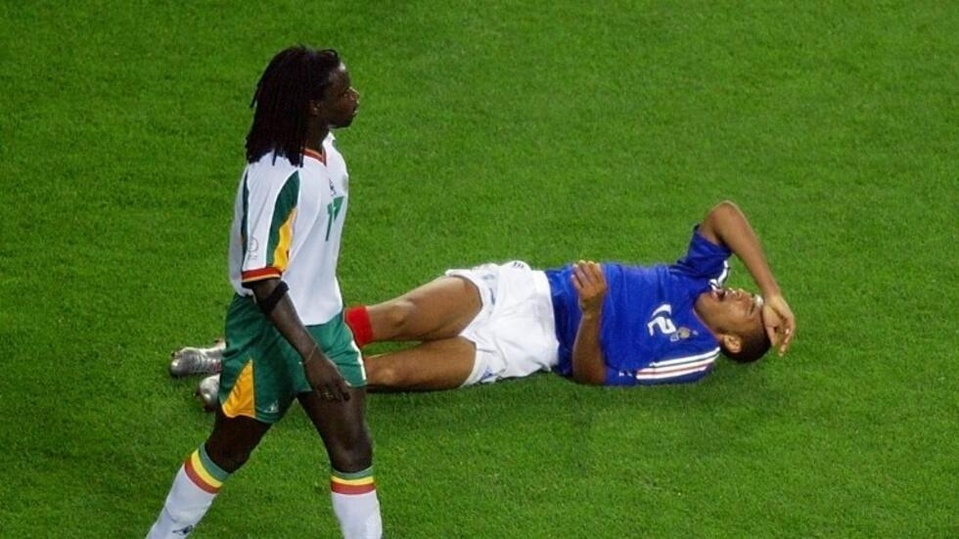 FERDINAND COLY ANALYSE LES PRESTATIONS XXL DES LIONS EN CLUB QUI SERONT À L'ORIGINE D'UNE CONCURRENCE RUDE DANS LA TANIÈRE : "En équipe nationale, les joueurs qui seront titulaires, qui vont démarrer les matchs, sauront que derrière ça pousse..." FERDINAND COLY ANALYSE LES PRESTATIONS XXL DES LIONS EN CLUB QUI SERONT À L'ORIGINE D'UNE CONCURRENCE RUDE DANS LA TANIÈRE : "En équipe nationale, les joueurs qui seront titulaires, qui vont démarrer les matchs, sauront que derrière ça pousse..."