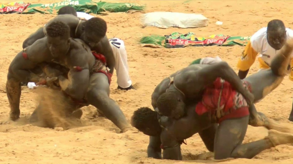 Mbacké Faye corrige Sokh bou Ndaw Mbacké Faye corrige Sokh bou Ndaw