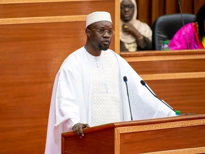 Répartition des questions : 8 pour la majorité, la portion congrue pour le Groupe Takku et les non-inscrits