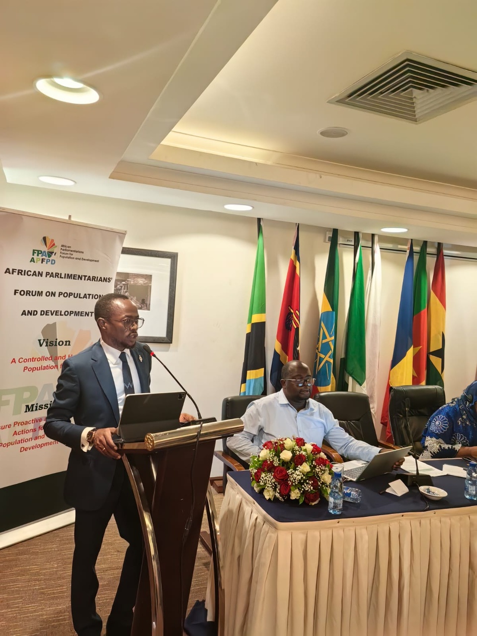 INTERVENTION DE L’HONORABLE DEPUTE ABDOU MBOW À l’occasion de la réunion des parlementaires africains et asiatiques sur la population et le développement INTERVENTION DE L’HONORABLE DEPUTE ABDOU MBOW À l’occasion de la réunion des parlementaires africains et asiatiques sur la population et le développement