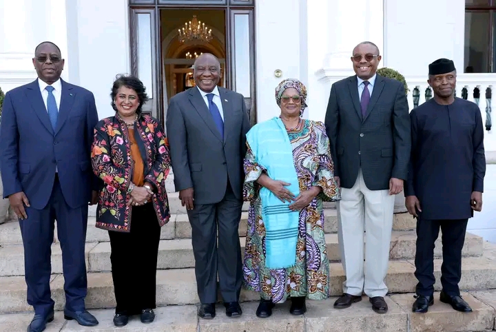 Macky, avec d’anciens collègues, rencontre Cyril Ramophosa en Afrique du sud pour parler de… dette