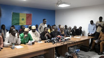RENCONTRES AVEC SOCIÉTÉ CIVILE ET AUTORITÉS RELIGIEUSES LE 27 FÉVRIER, AG LE 6 MARS 2025 À TOUBA, GRÈVE GÉNÉRALE LES 13-14 MARS, MARCHE NATIONALE LE 25 MARS … La F2S annonce une batterie de mesures, poursuit le combat syndical mais tend la main à l’E