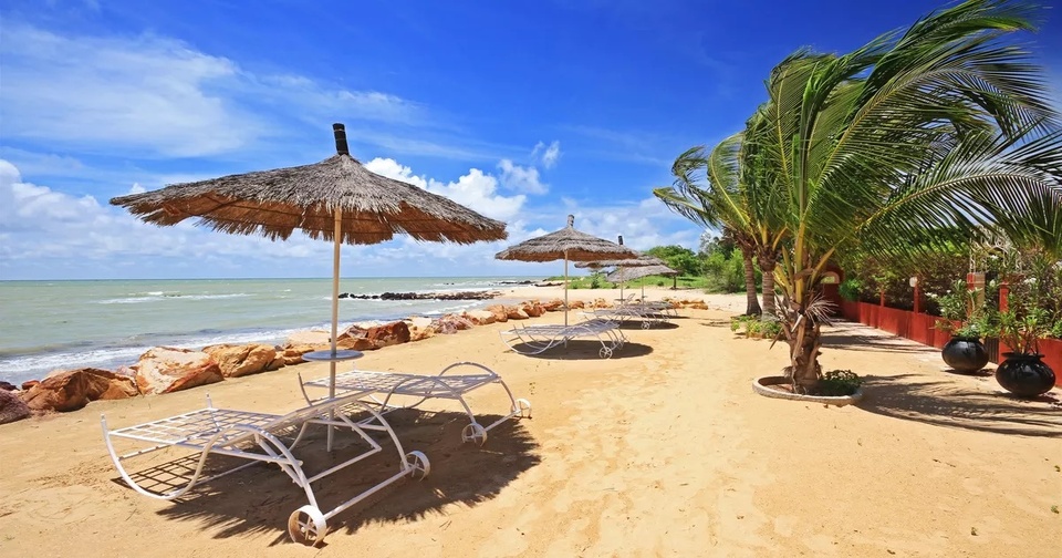 Sénégal – Les résidents étrangers de Saly face à l'incertitude : entre insécurité, fiscalité et défis sanitaires Sénégal – Les résidents étrangers de Saly face à l'incertitude : entre insécurité, fiscalité et défis sanitaires