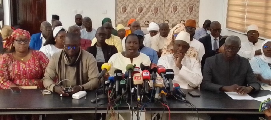 MANSOUR FAYE INTERDIT DE SORTIE DU TERRITOIRE : L’Apr dénonce une «dérive dictatoriale» et appelle à la mobilisation, Aïssatou Ndiaye appelle l’opposition à mettre un terme aux ‘’combats de salon’’