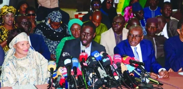 L'Apr et alliés face à la presse dans l'après-midi