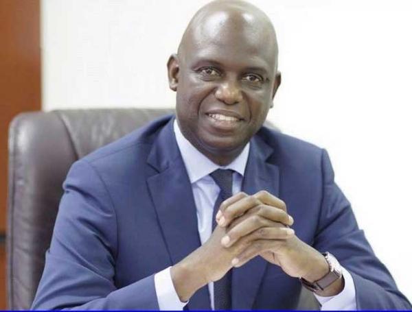 Mansour Faye rit sous cape