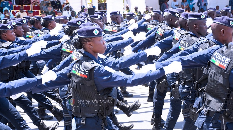 Policiers adjoints volontaires de la 1ère et 7e cohorte libérés : vers leur réintégration ? Policiers adjoints volontaires de la 1ère et 7e cohorte libérés : vers leur réintégration ?