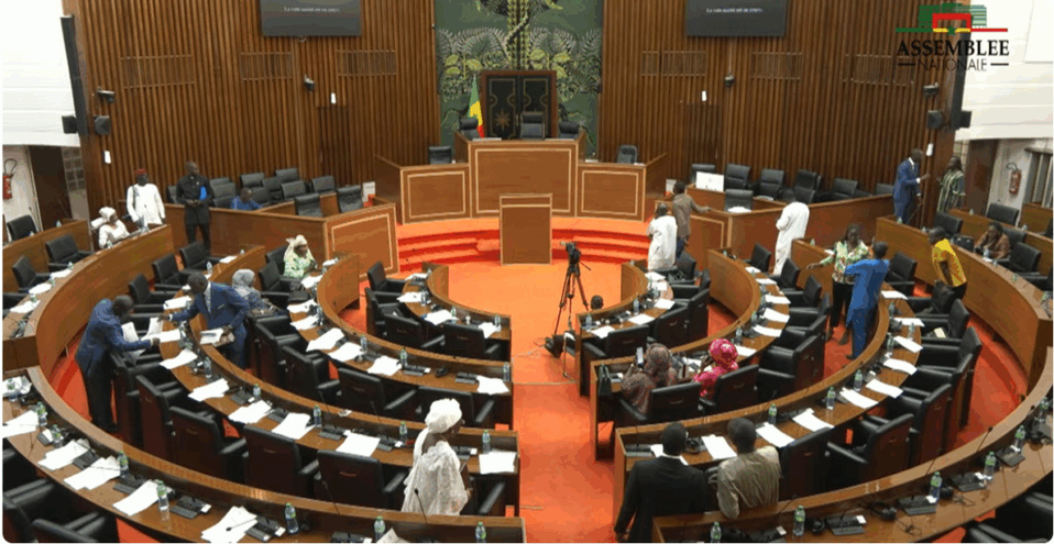 ASSEMBLEE NATIONALE : Mansour Faye, Moustapha Diop, Ndèye Saly Diop Dieng, Sophie Gladima et Ismaïla Madior Fall livrés à la Haute Cour de justice / ASSEMBLEE NATIONALE : Mansour Faye, Moustapha Diop, Ndèye Saly Diop Dieng, Sophie Gladima et Ismaïla Madior Fall livrés à la Haute Cour de justice /
