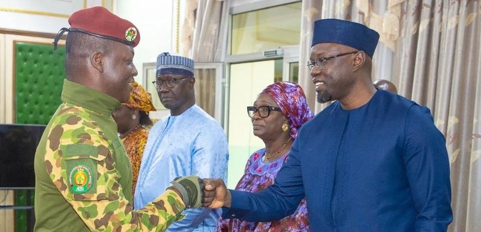 Visite Pm au Burkina : Babacar Gaye et Me Amadou Aly Kane parlent d'une grosse erreur Visite Pm au Burkina : Babacar Gaye et Me Amadou Aly Kane parlent d'une grosse erreur