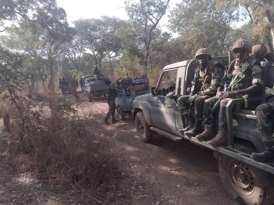 ORPAILLAGE CLANDESTIN : L’armée sénégalaise démantèle 43 sites illégaux dans la zone stratégique de la Falémé ORPAILLAGE CLANDESTIN : L’armée sénégalaise démantèle 43 sites illégaux dans la zone stratégique de la Falémé