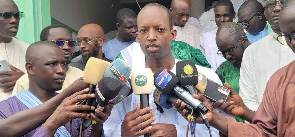 POUR ILLUMINER LEUR TABASKI : Touba Ca Kanam dégage 30 millions, 1136 paires de chaussures , 2000 lots de tissus … pour aider 7500 familles POUR ILLUMINER LEUR TABASKI : Touba Ca Kanam dégage 30 millions, 1136 paires de chaussures , 2000 lots de tissus … pour aider 7500 familles